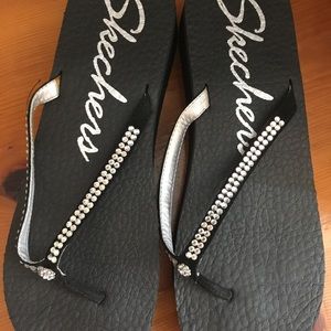 Sketchers Black Rhinestone Flip Flops. EUC. 10